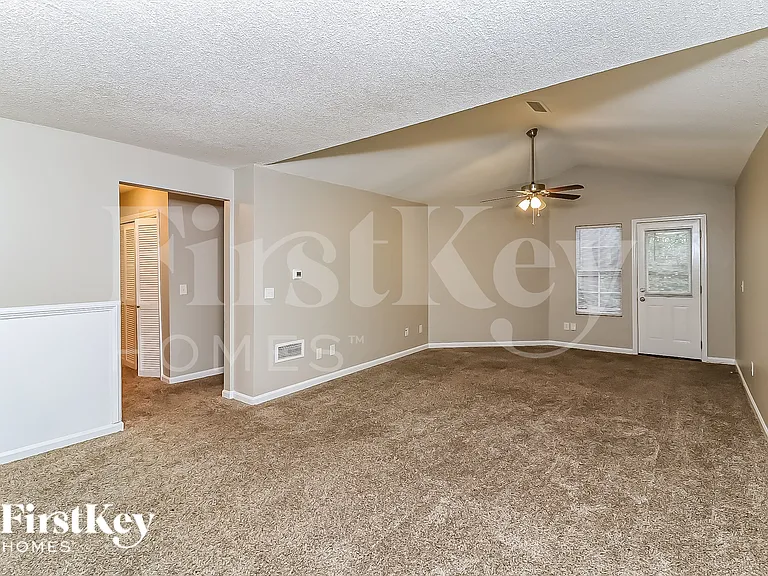 2165 Cottage Ct SW — Photo 4