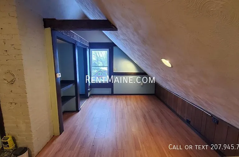 90 Clinton Ave #3 — Photo 4