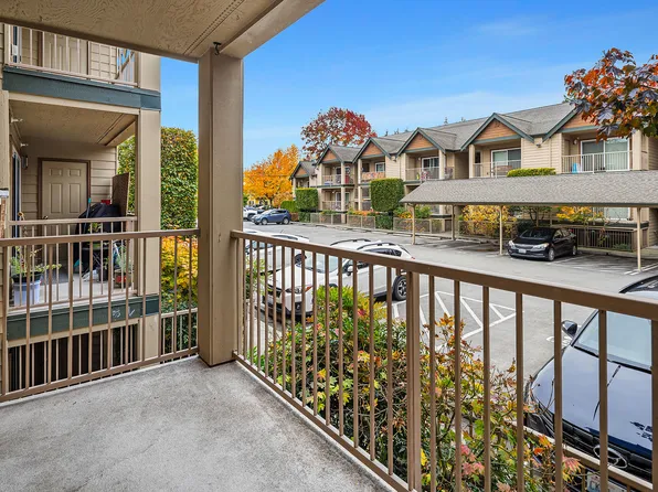 Chelsea Court, 7206 NE 182nd St #6-302, Kenmore, WA 98028