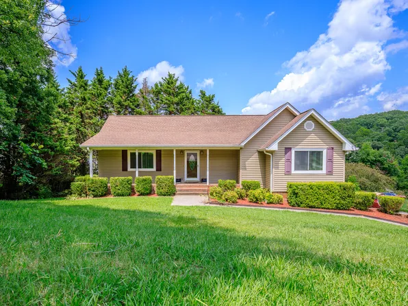 43 Wood Heights Dr, Ringgold, GA 30736