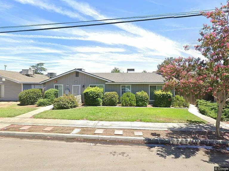 6266 N Fresno St APT 101 photo 1
