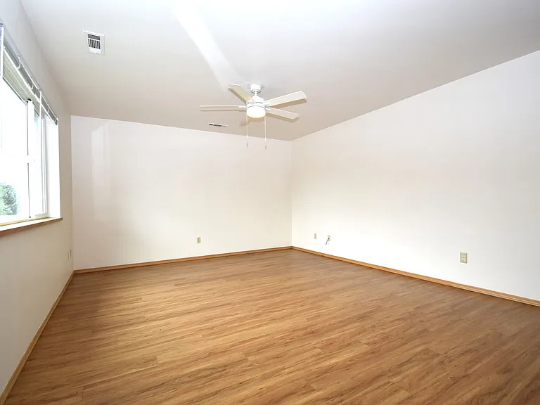 8 Michael Grove Ave #14 — Photo 5