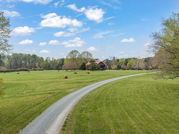 3rd image of 800 Southwind Rd #8