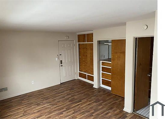 4th image of 4215 Glenwood Ave APT 1