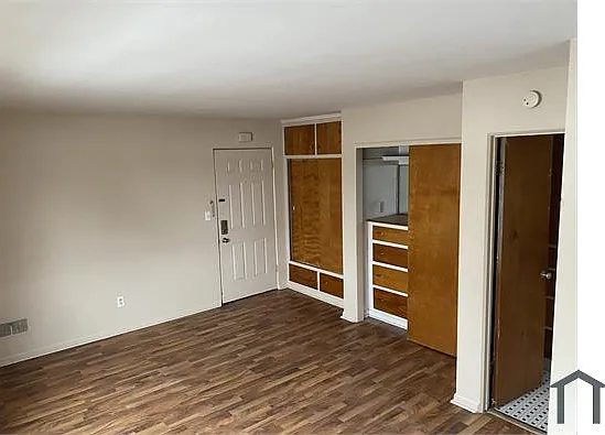 4215 Glenwood Ave #1 — Photo 4