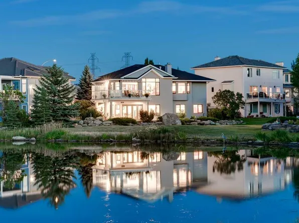 227 E Lakeside Greens Ct, Chestermere, AB T1X 1C8