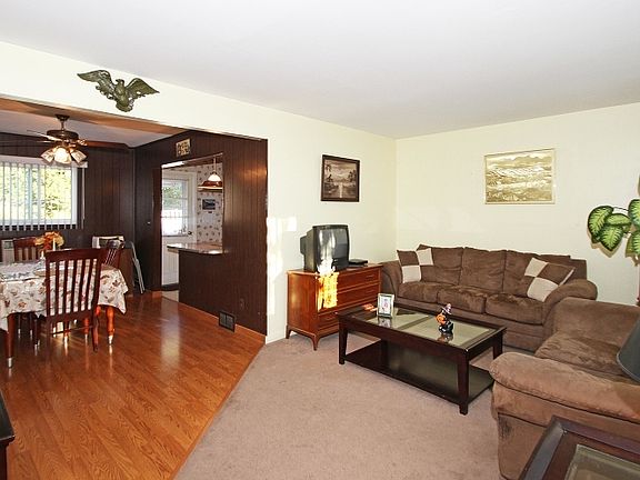 2nd image of 252 Fairway Ave