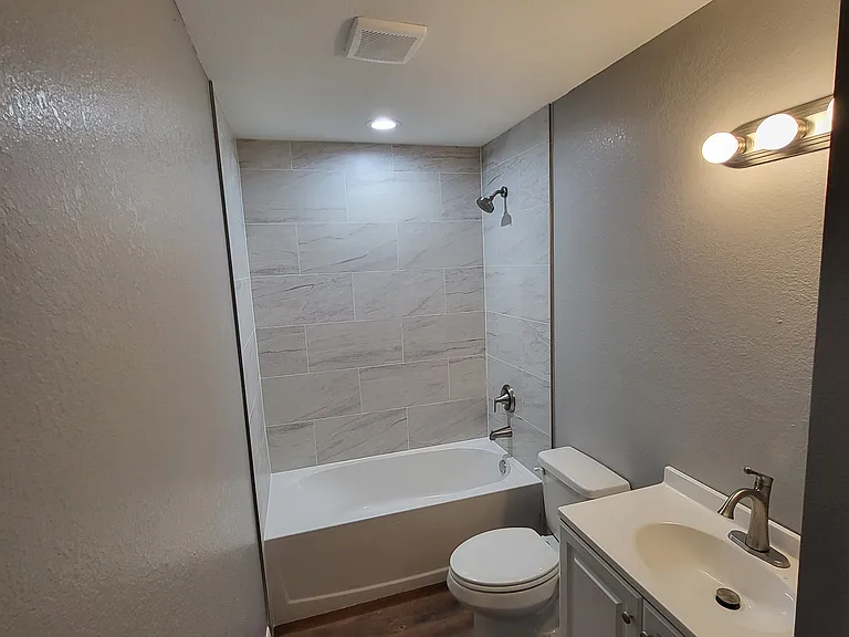 1054 SE Mills Ave — Photo 6