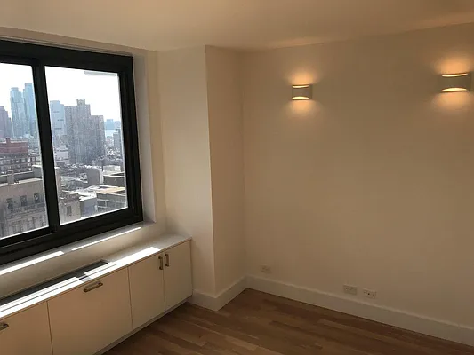 Sold by Realty Group International | media 19