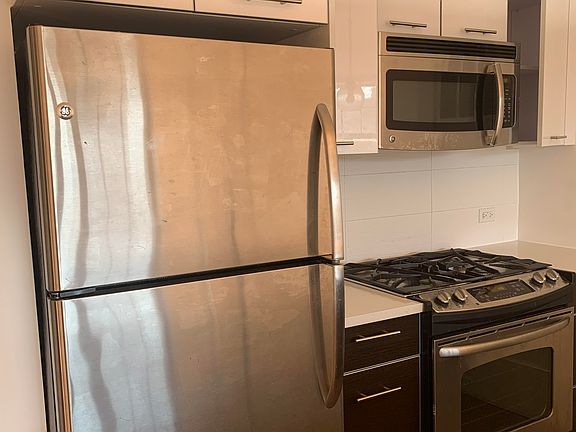5th image of 123 Parkside Ave APT 7K