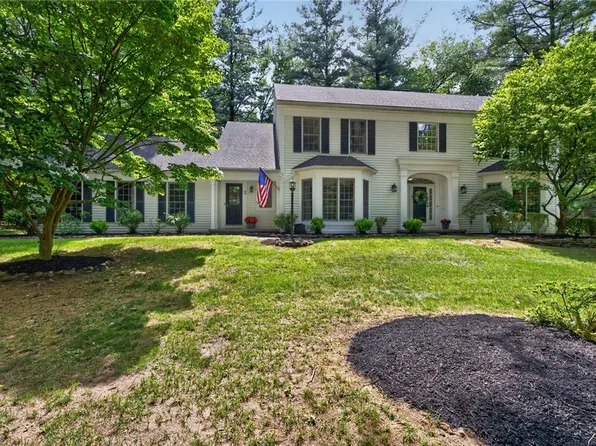 9 Lily Pond Ln, Pittsford, NY 14534