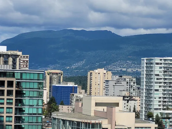 1283 Howe St #2501, Vancouver, BC V6Z 0E3