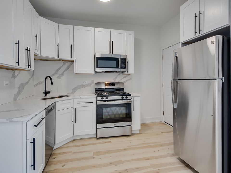 1st image of 1906 N Whipple St #2