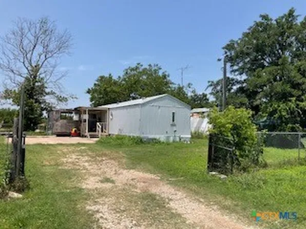215 County Road 329, Gatesville, TX 76528