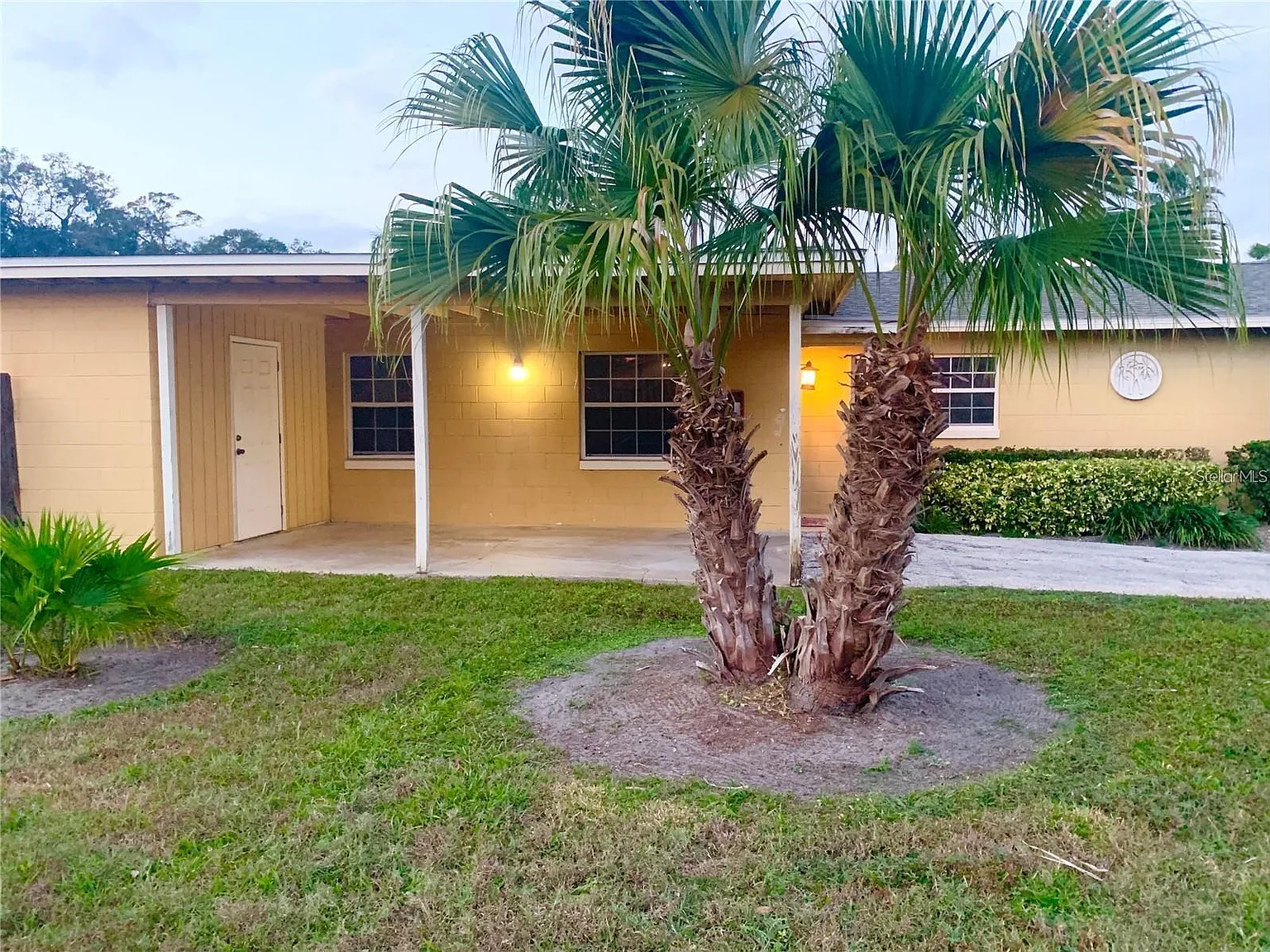 2 bed, 709 sqft, $1,700 — Photo 1
