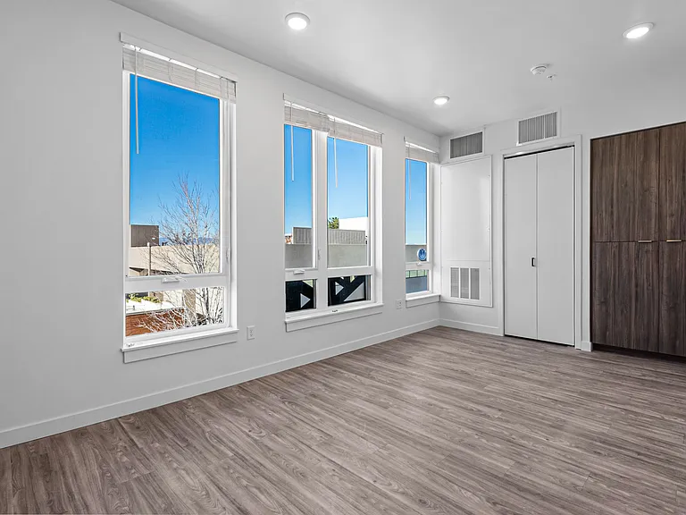 Carraway Apartments — Photo 26