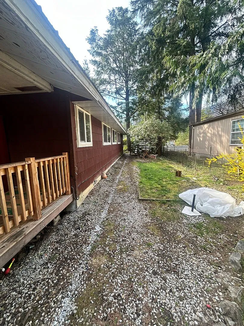 2 Bedroom 1 Bath home in Maple Falls — Photo 3