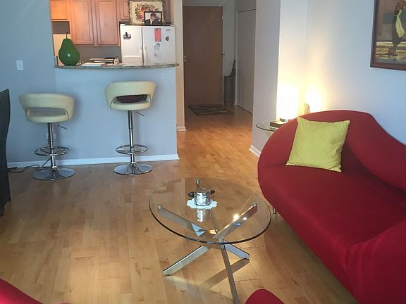 2nd image of 345 N La Salle Dr APT 2607