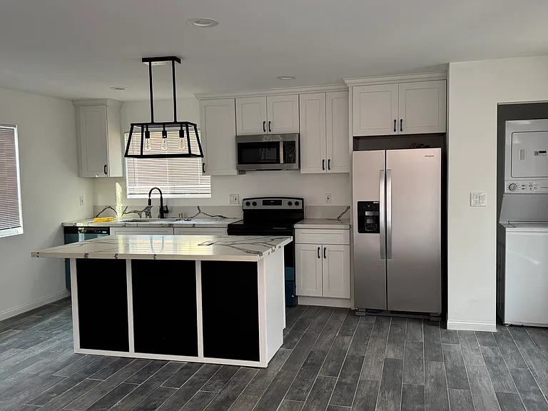 5507 S Wilton Pl — Photo 1