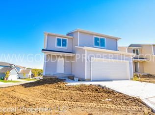 232 Maple Ave, Norwalk, IA 50211