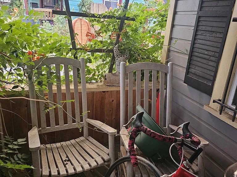 61 Newton St — Photo 18