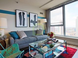 204 N Canal St, Chicago, IL 60661
