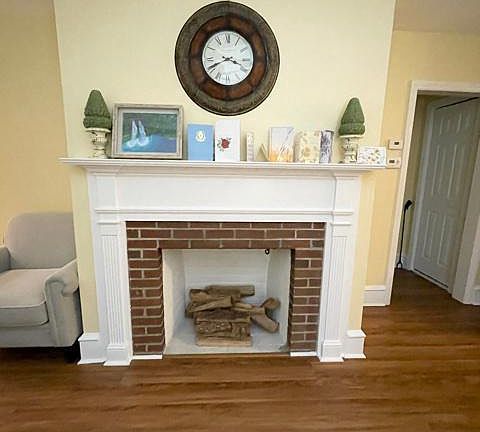 5th image of 523 Emerson St #25