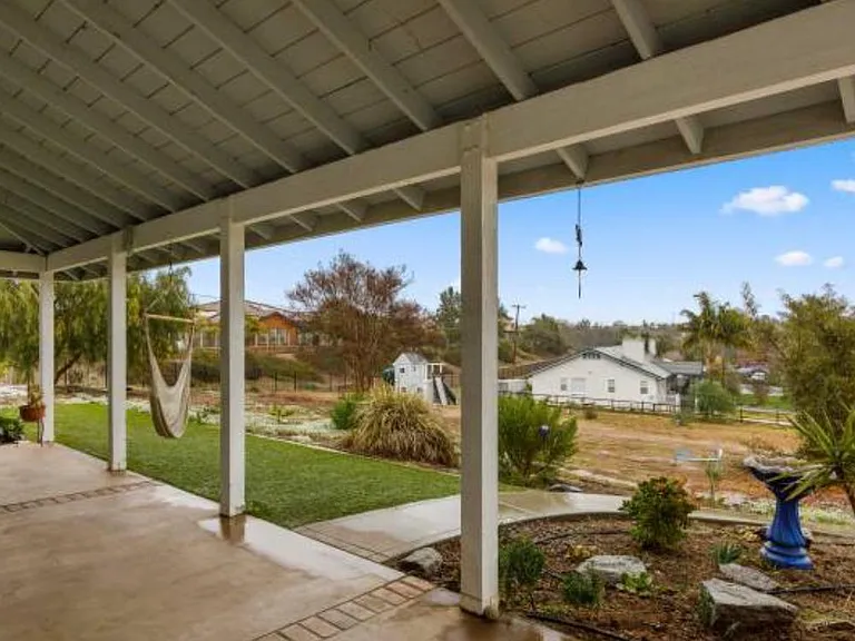 1776 E Alvarado St — Photo 5