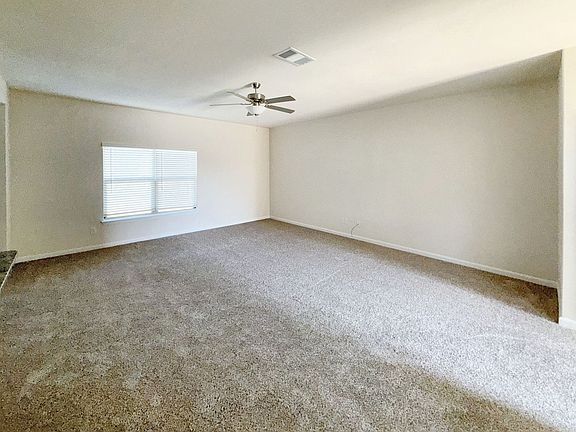 5th image of 913 Serena Dr