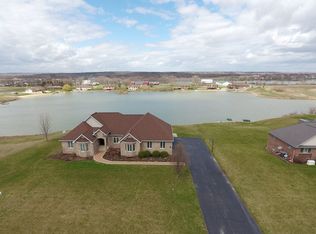 609 Lake St, Seneca, IL 61360