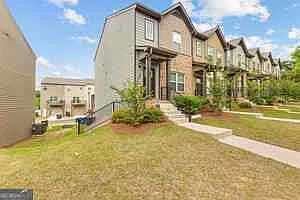 1006 Bayrose Cir Photo 1