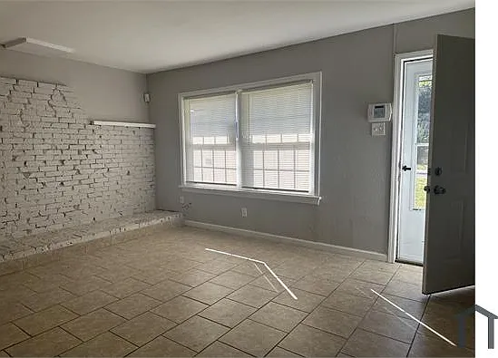 2 bed, $1,345 — Photo 2