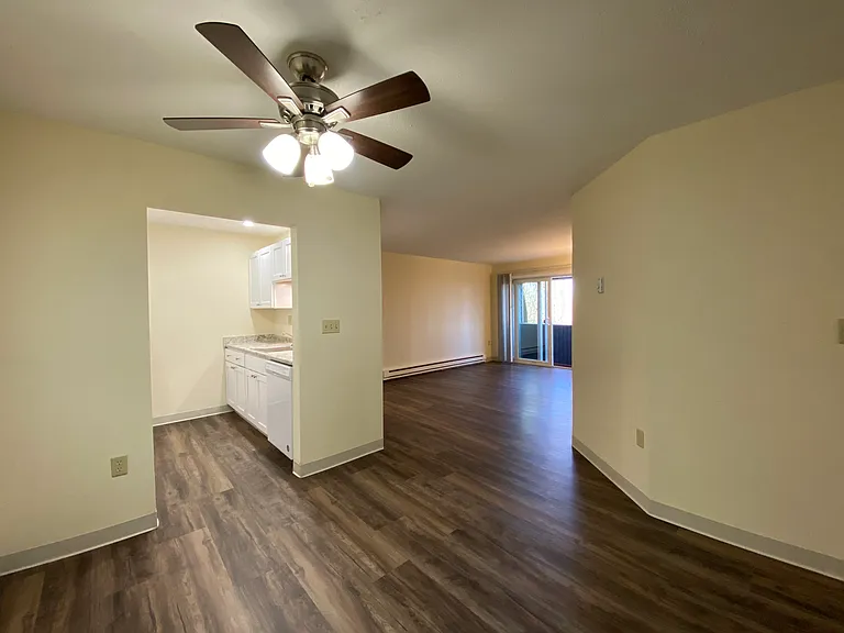 Sunset Ridge Apartments — Photo 41