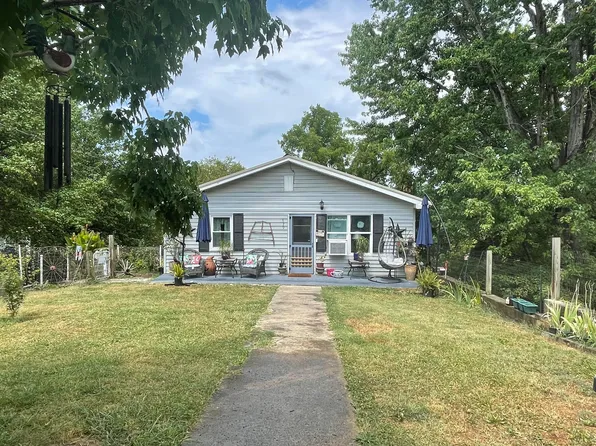 629 Upper Broad St, Newport, TN 37821