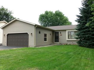 1118 Poplar St, Lake In The Hills, IL 60156
