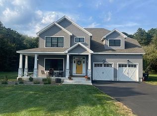 12 Reservoir Rd, Cumberland, RI 02864