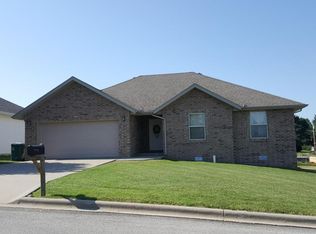 311 Prairie Ln, Monett, MO 65708