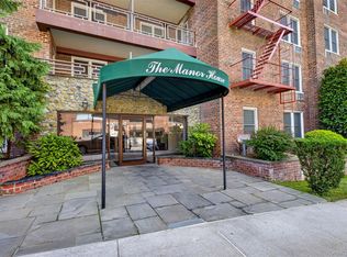 241-20 Northern Blvd #3P, Little Neck, NY 11362