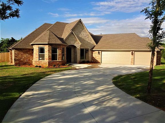 3rd image of 4817 W Briarcreek Dr