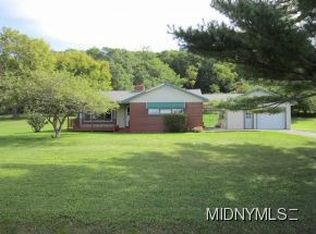 3058 Mohawk St, Sauquoit, NY 13456