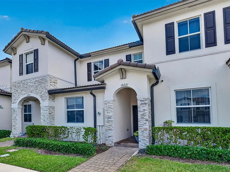 12221 NW 24th Pl — Photo 37