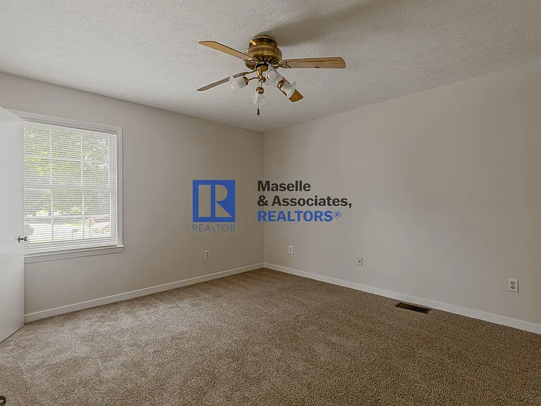 35 Northtown Rd — Photo 15