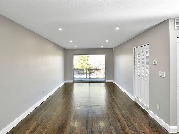 4th image of 800 Hyde Park Ave APT 37