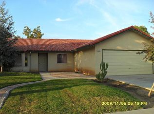 922 3rd St, Sanger, CA 93657
