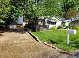 201 Barksdale Ave, Hendersonville, NC 28792