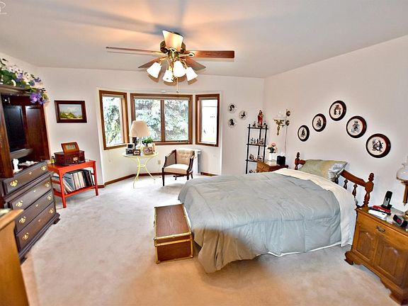 5th image of 6026 Oak Creek Ct
