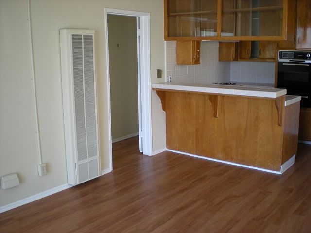 2nd image of 744 W 7th St APT 6