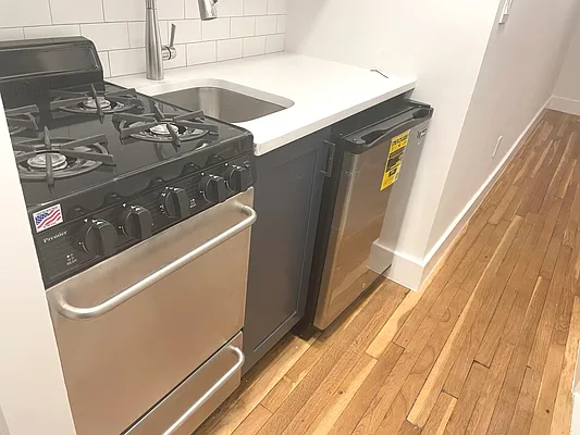 Rented by Living New York | media 10