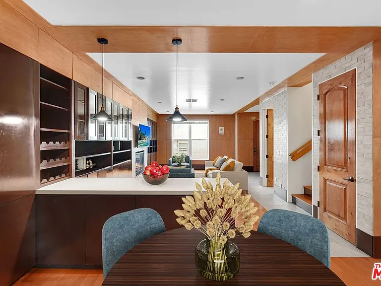 1743 S Barrington Ave — Photo 9