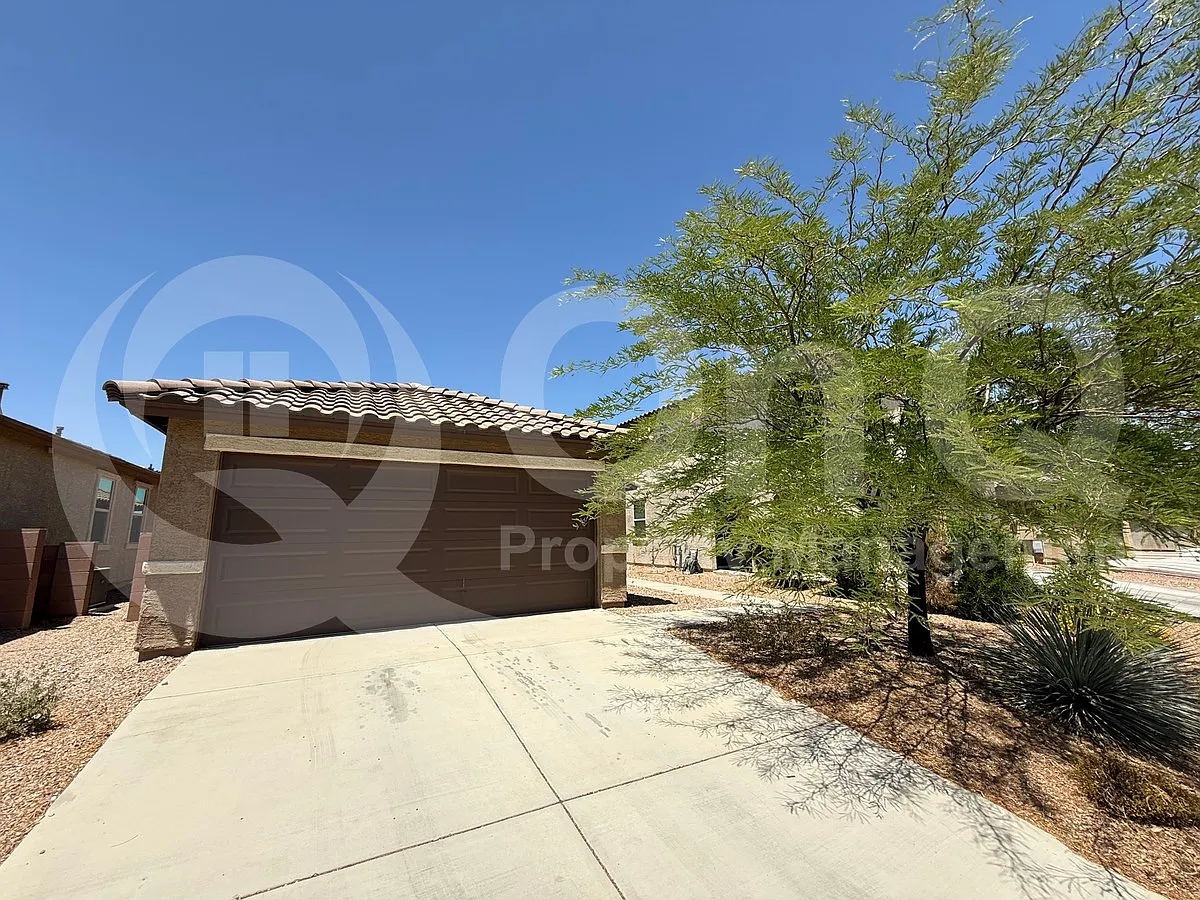 Building Photo - 8042 S Golden Bell Dr